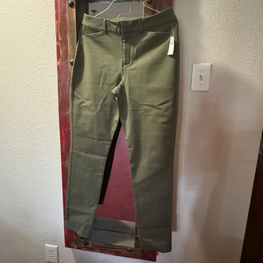 Old Navy High-Rise PIXIE Pants – Olive Green – Size 10 – NWT
